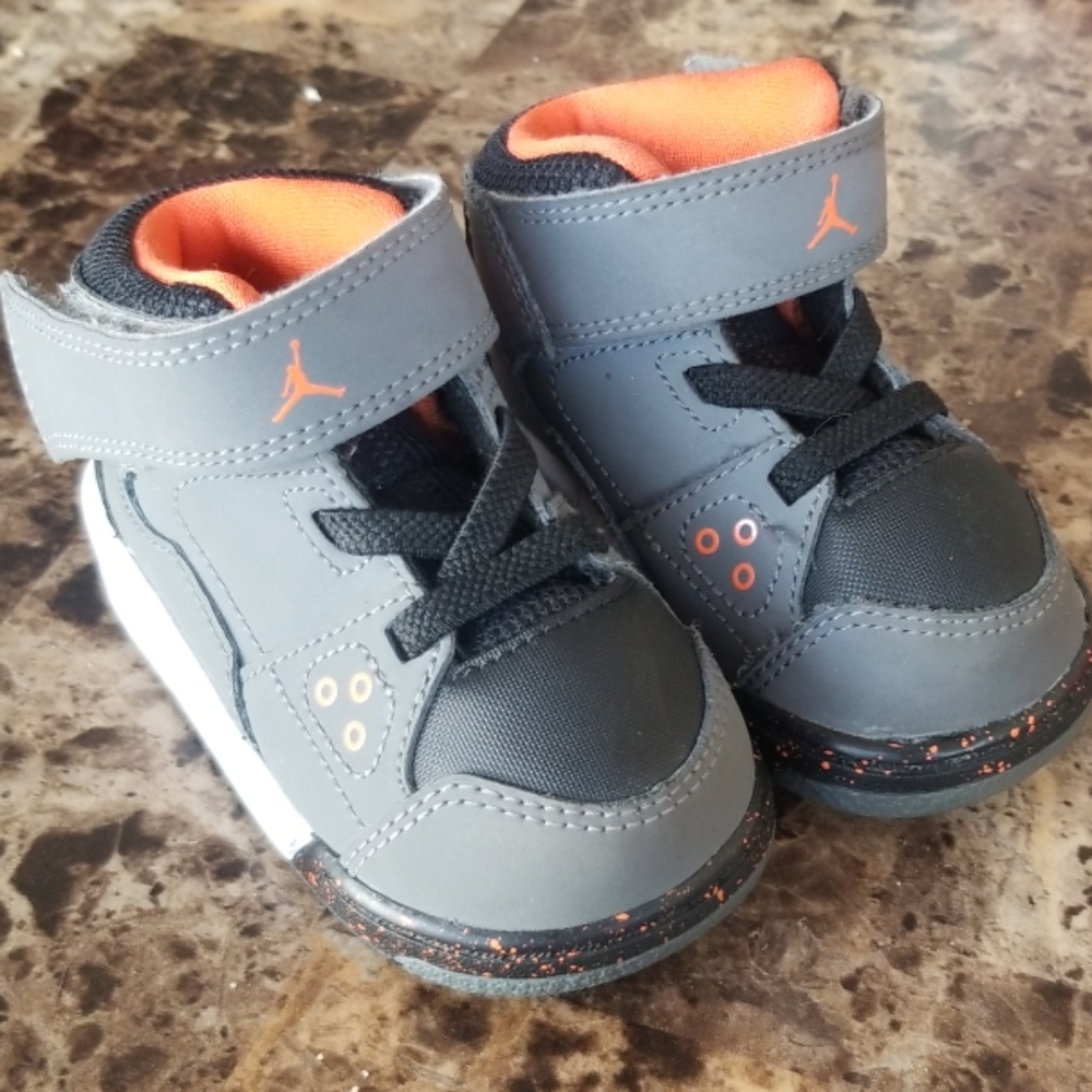 Infant Jordan Flight